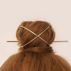 Gold Detail Hair Piece